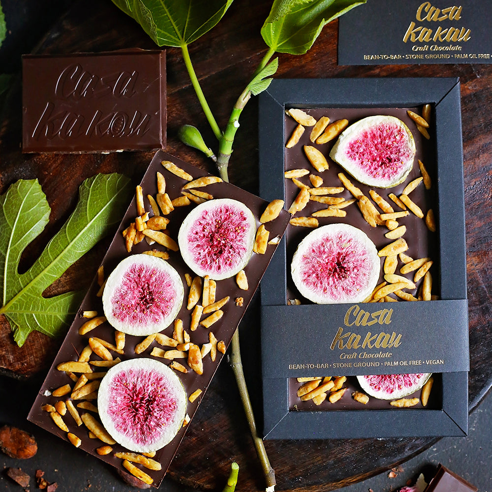 Занаятчийски шоколад със смокиня и карамелизиран бадем