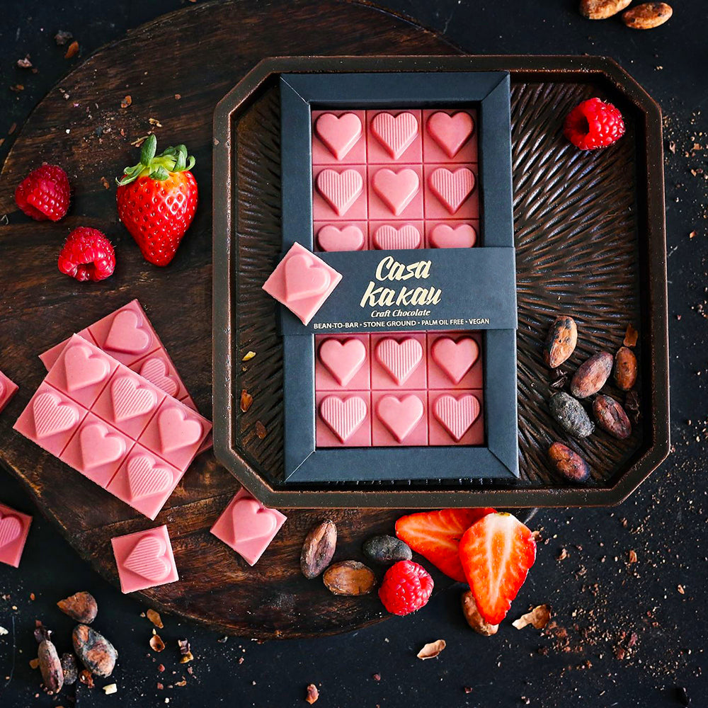 Шоколад с ягода и малина LOVE