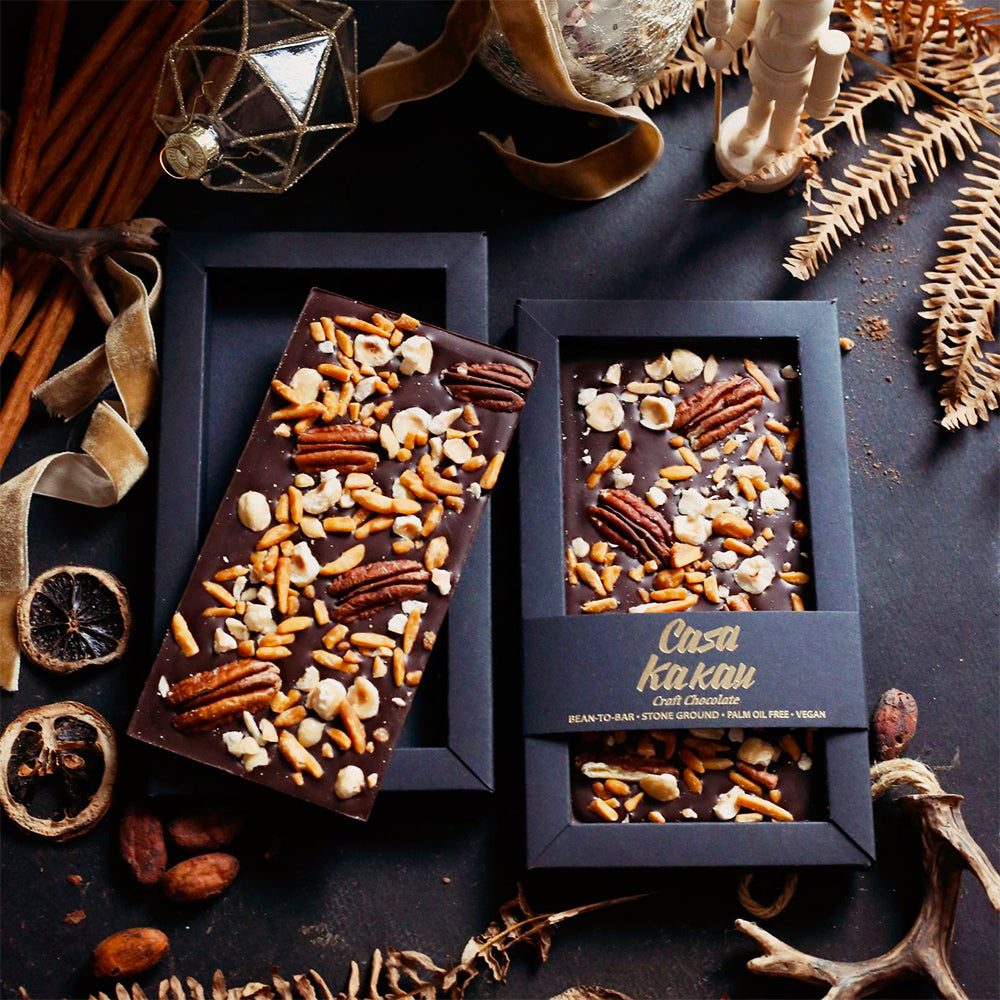 Занаятчийски Шоколад с Три Вида Ядки
